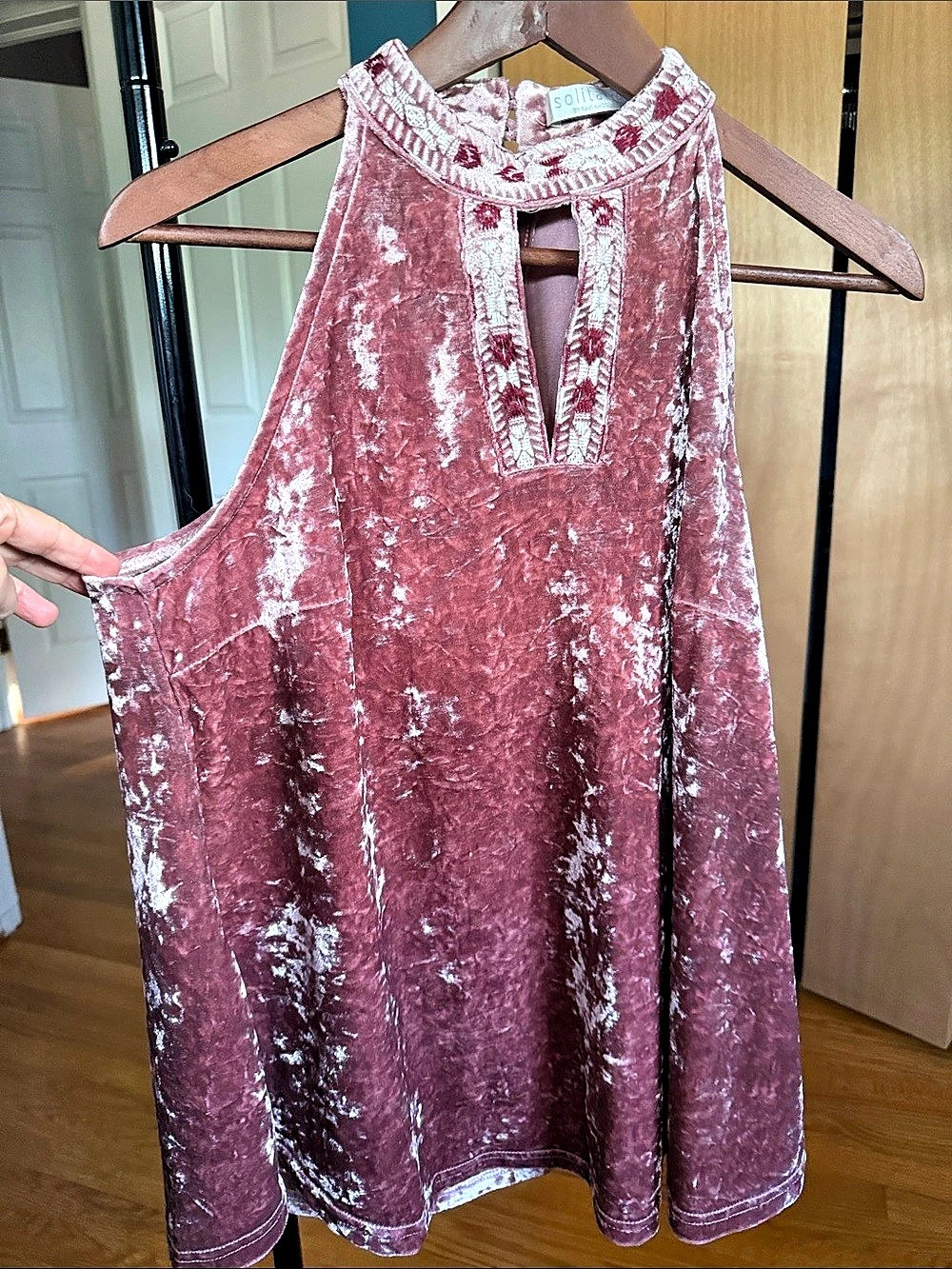 Solfire Velvet Tank Top in Pink Size Medium Like New